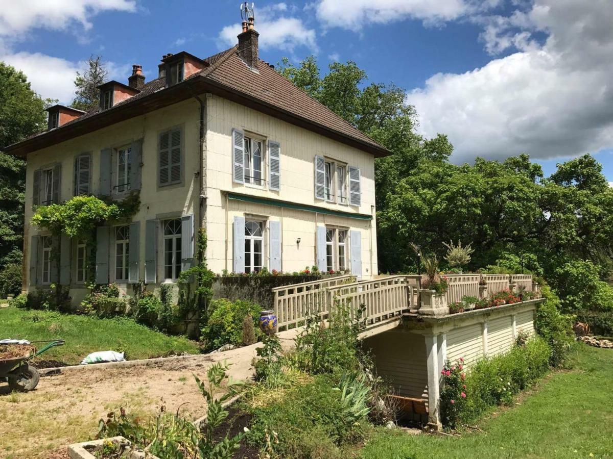 Chambres D'Hotes Le Petit Roche Arc-et-Senans Esterno foto